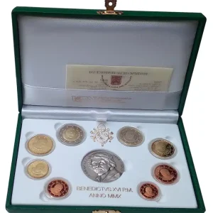 Vatikan 3,88 Euro 2010 PP. KMS Papst Benedikt mit Silbermedaille ohne Umverpackung Im Trend